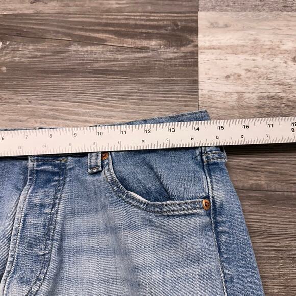 Levis 501 Light Wash Blue Mens 30x31 Straight Leg Button Fly Denim Jeans Red Tab - Picture 8 of 14